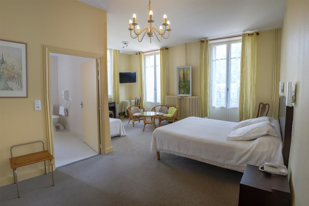 Castel Regina Hotel Chatel-Guyon Phòng bức ảnh